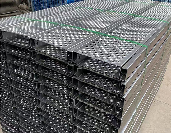 参数化装饰冲孔铝板成为现代公共建筑幕墙主流选材